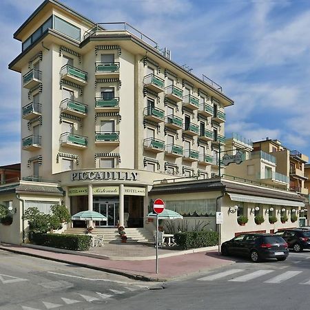 Hotel Piccadilly Lido di Camaiore Exterior photo